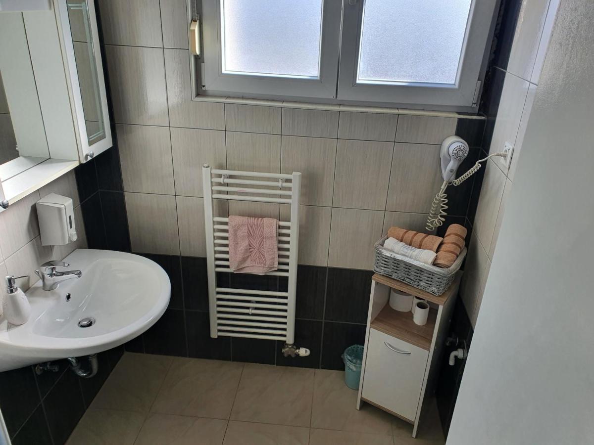 Cozy Two-Bedroom Apartment Zadar Exterior foto